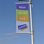 Potence pour candélabre, visuel double face. Voile imprimé en quadtrichromie par sublimation