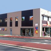 Caissons lumineux simples faces galbées, visuels impression numérique, pelliculage de protection