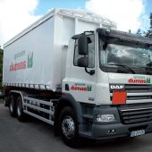 Camion, décor cabine réalisé en transcript adhésif, décor bâche en vinyl adhésif découpé, spécial bâche