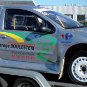 Véhicule de course, décor en transcript adhésif