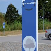 Totem profil plat, non lumineux, décor transcript adhésif