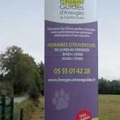 Totem galbé, décor impression numérique